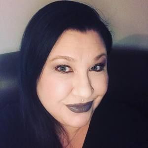 Meet your Posher, Carrie-lynn